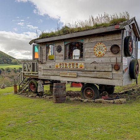 2 X Double Bed Glamping Wagon In Dalby Forest Scarborough Eksteriør billede