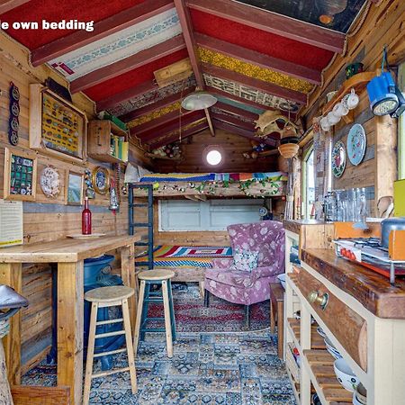 2 X Double Bed Glamping Wagon In Dalby Forest Scarborough Eksteriør billede
