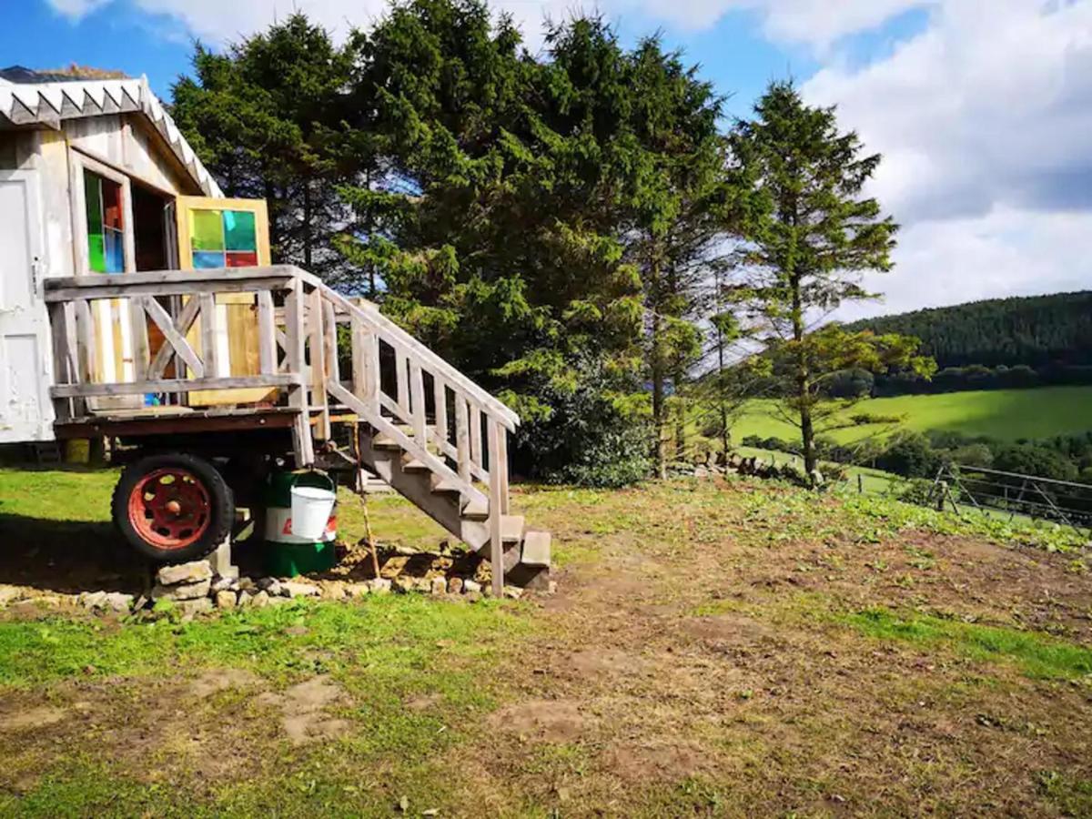 2 X Double Bed Glamping Wagon In Dalby Forest Scarborough Eksteriør billede