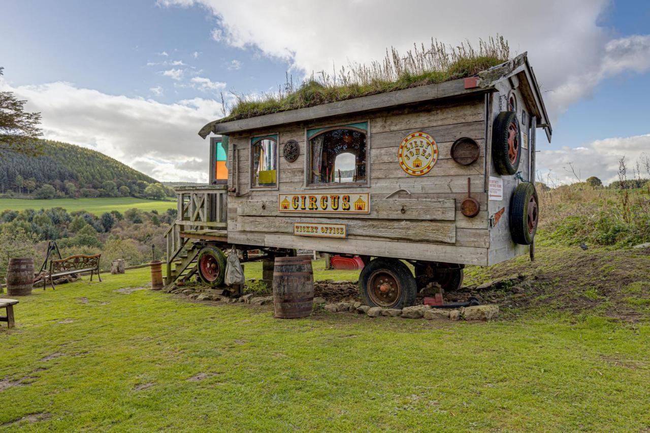 2 X Double Bed Glamping Wagon In Dalby Forest Scarborough Eksteriør billede